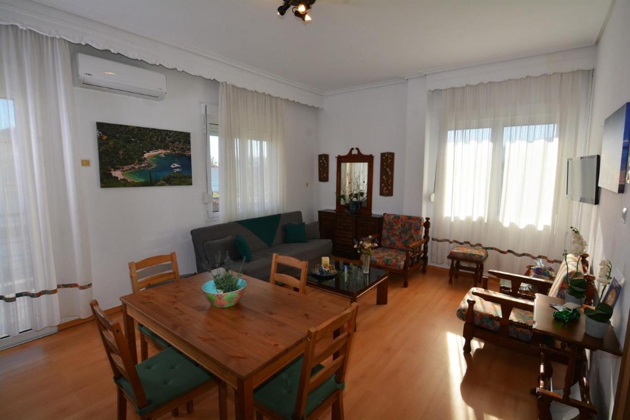 דירות לפטוקריה Zeusplace Georgia House מראה חיצוני תמונה